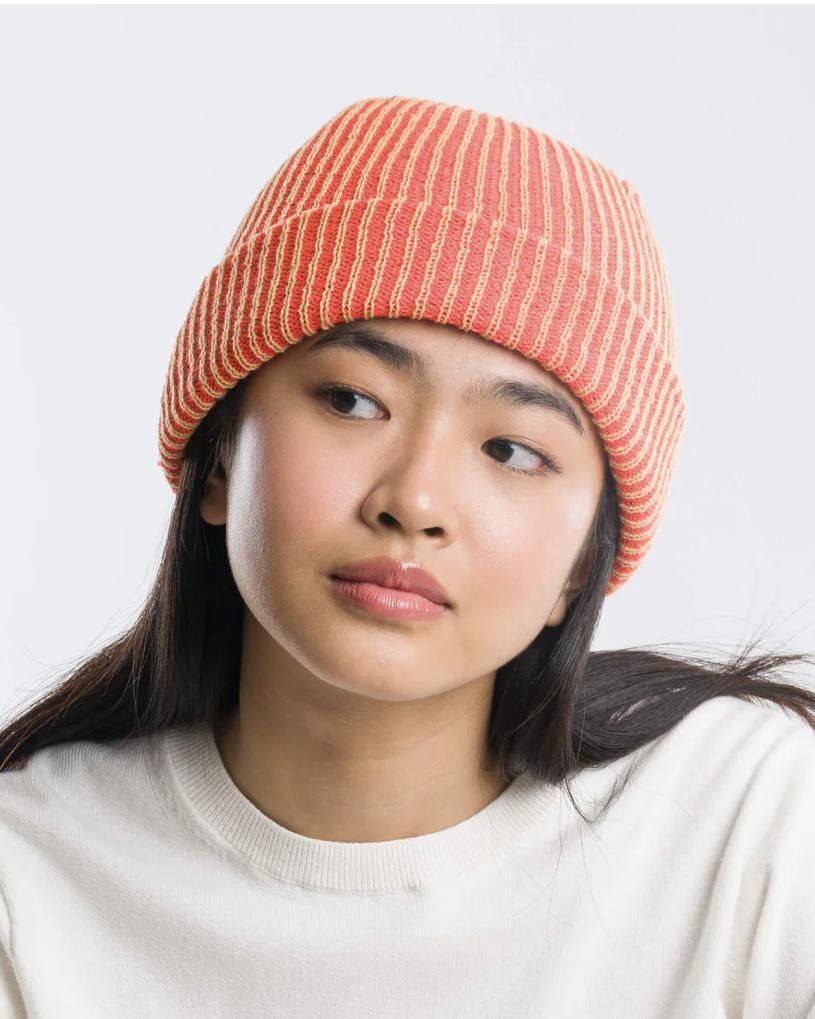 Verloop Simple Rib Knit Beanie Hat in Camel Poppy