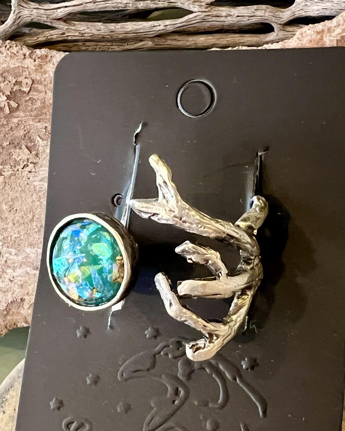 Pajaro Negro Gold Leaf Opal Ring with Branch Detailing - Choose White or Blue
