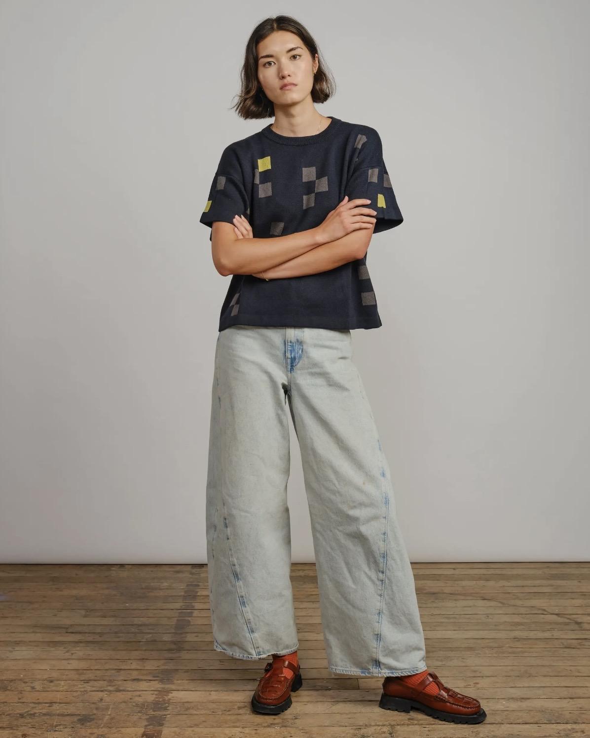 The Endery Albers Short Sleeve Sweater Tee in Atlantic (Navy/Grey/Yellow)