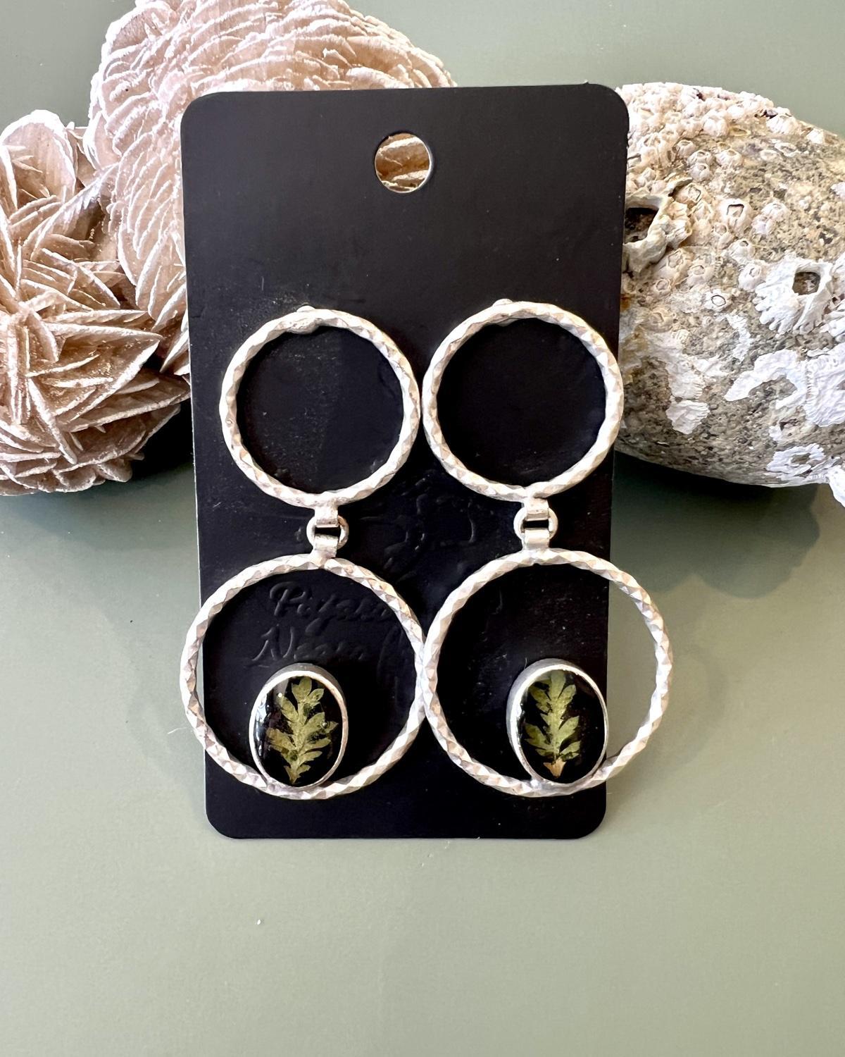 Pajaro Negro Double Circle Fern Earrings
