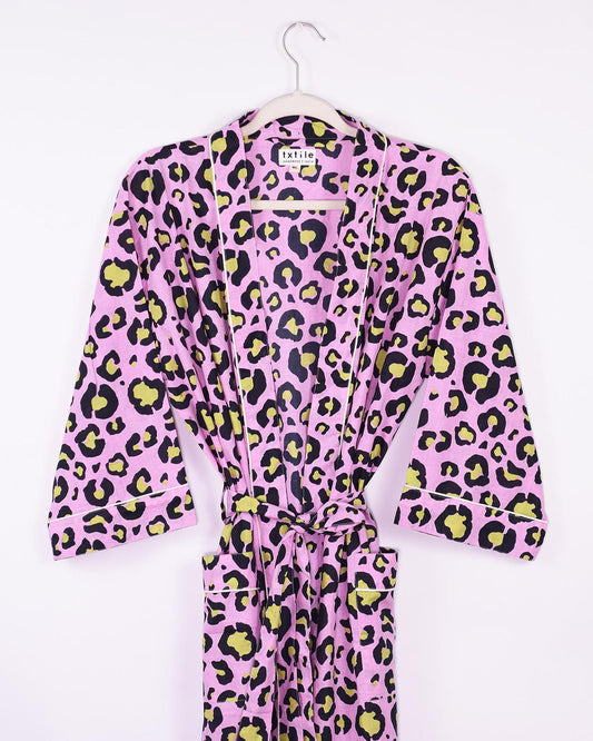 Txtile Lightweight Cotton Robe - Pink Leopard Print