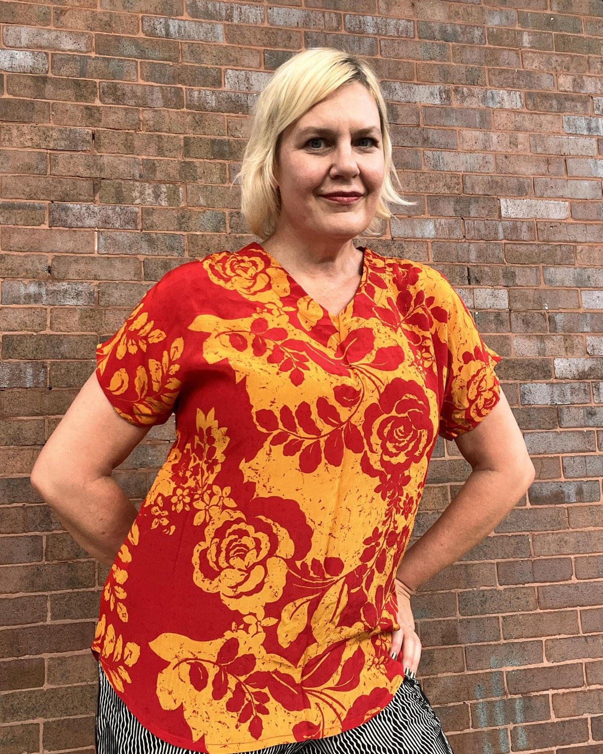 Indie Ella Eesha V-Neck Top in Bold Vivid Floral