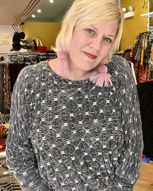 Squasht Batwing Sweater in Textured Black and White Diamond Print Knit - Size Medium, XL