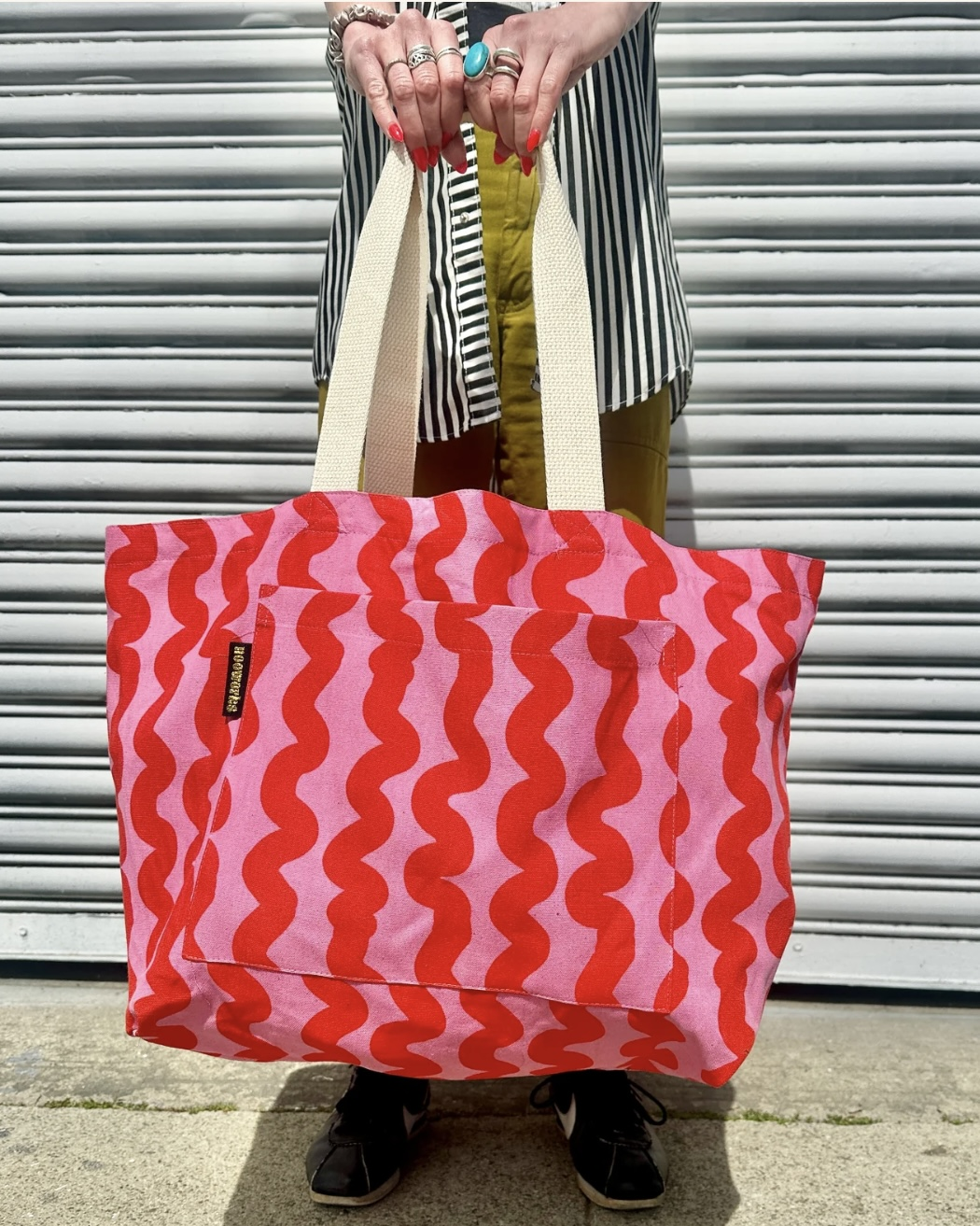 Nooworks Mega Tote in Pink Squiggle