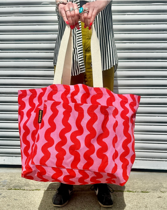 Nooworks Mega Tote in Pink Squiggle