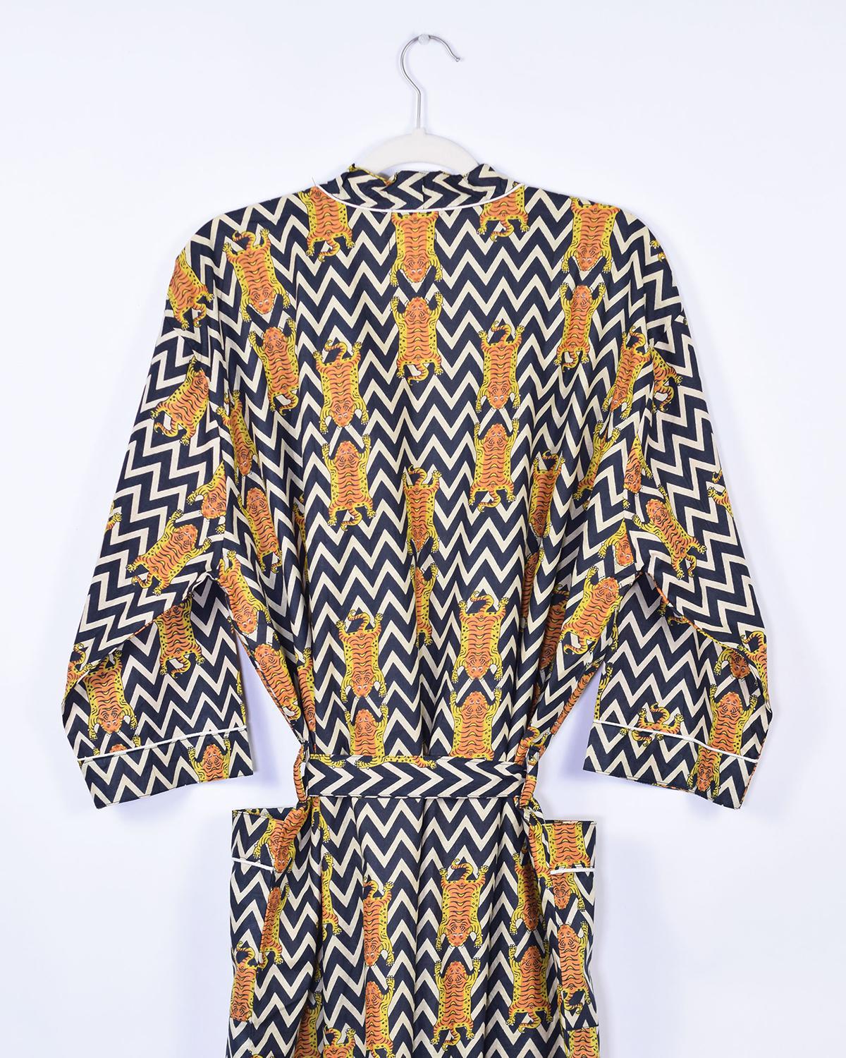 Txtile Lightweight Cotton Robe - Chevron Tiger Print