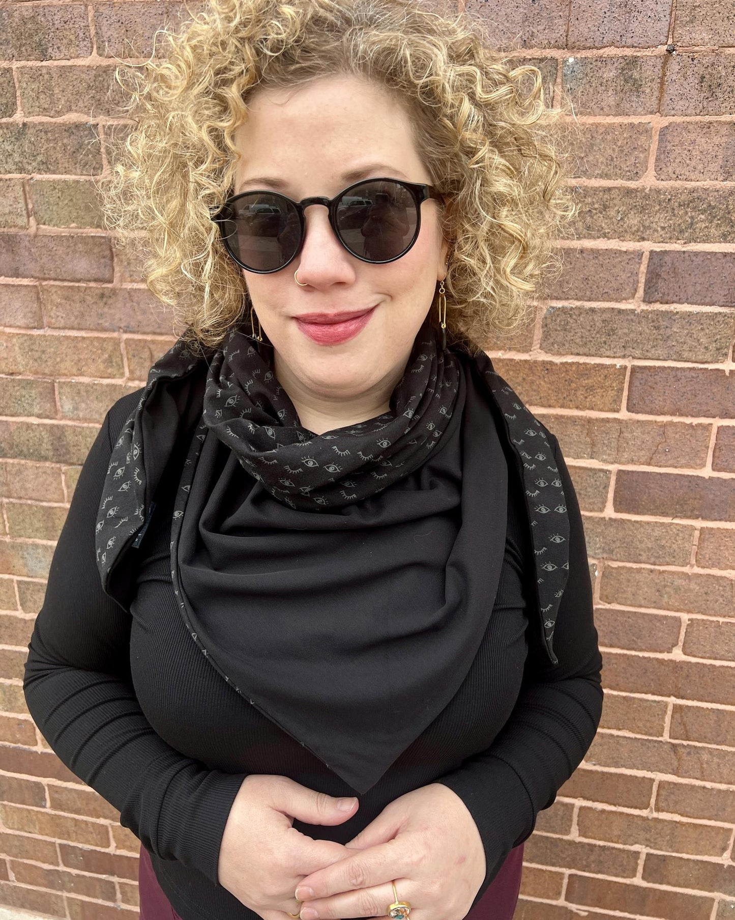 Squasht Reversible Triangle Scarf in Dreamy Eyes and Black