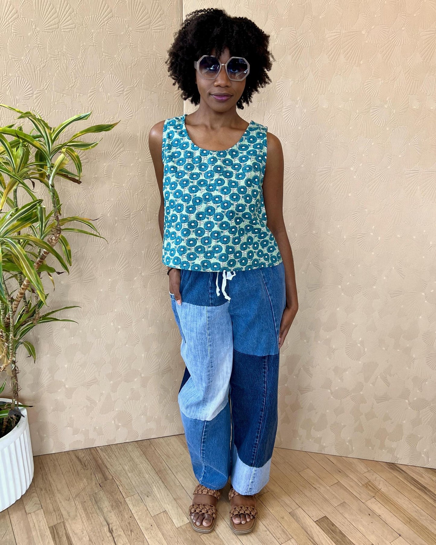Squasht Tank Top in Caribbean Turquoise Cotton Poplin Flower Print 🌼