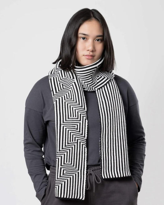 Verloop Optical Stripe Big Scarf in Black and White