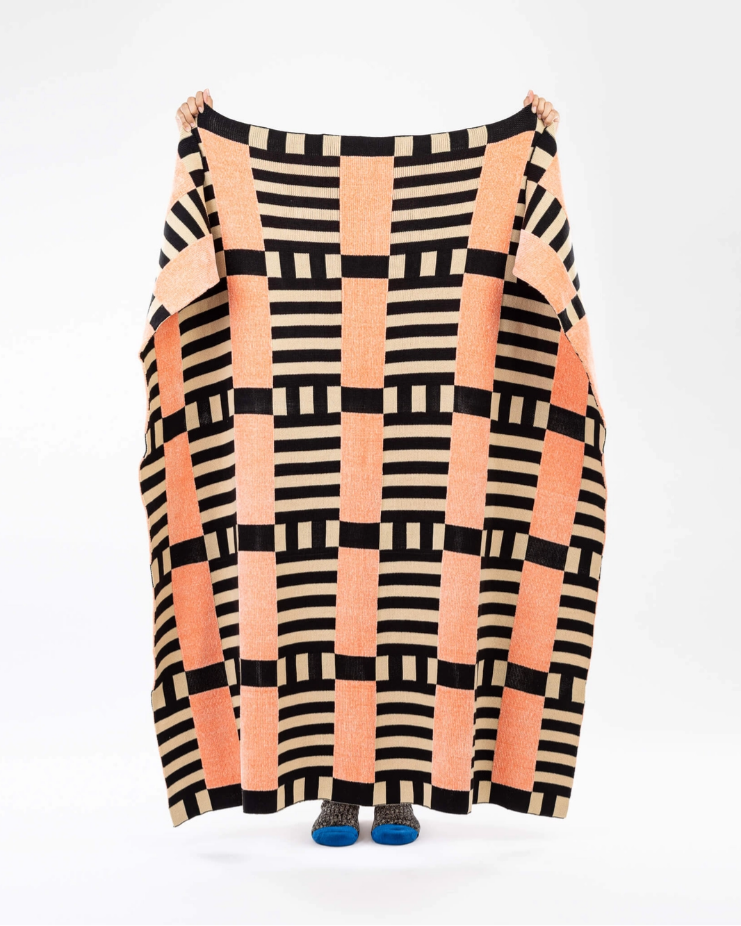 Verloop Tile Patch Chenille Throw Blanket in Peach