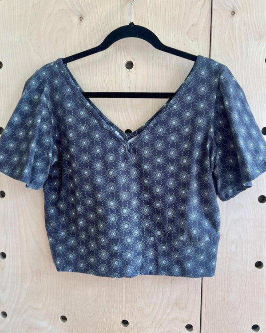 Squasht Bell Sleeve Ballet Top in Gray Starburst Print