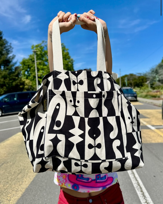 Nooworks Mega Tote in Illusions