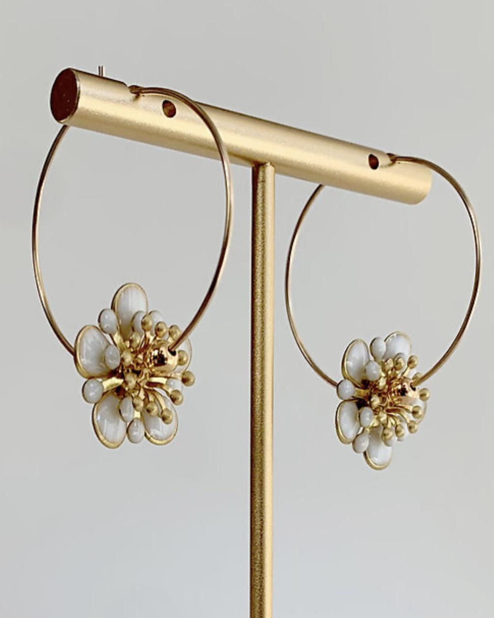 caliLOVESchi 14k Gold Hoops - White Daisy