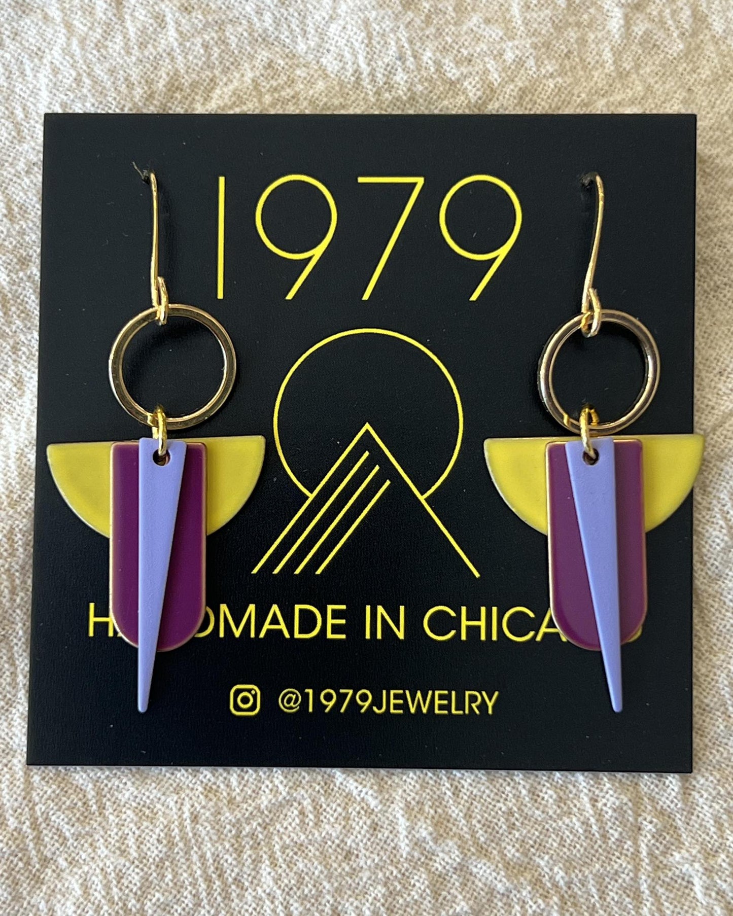 1979 Jewelry Sunshiny Days Earrings