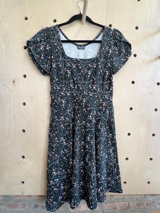 Squasht Petal Sleeve Dress in Midnight Ditsy Floral Print
