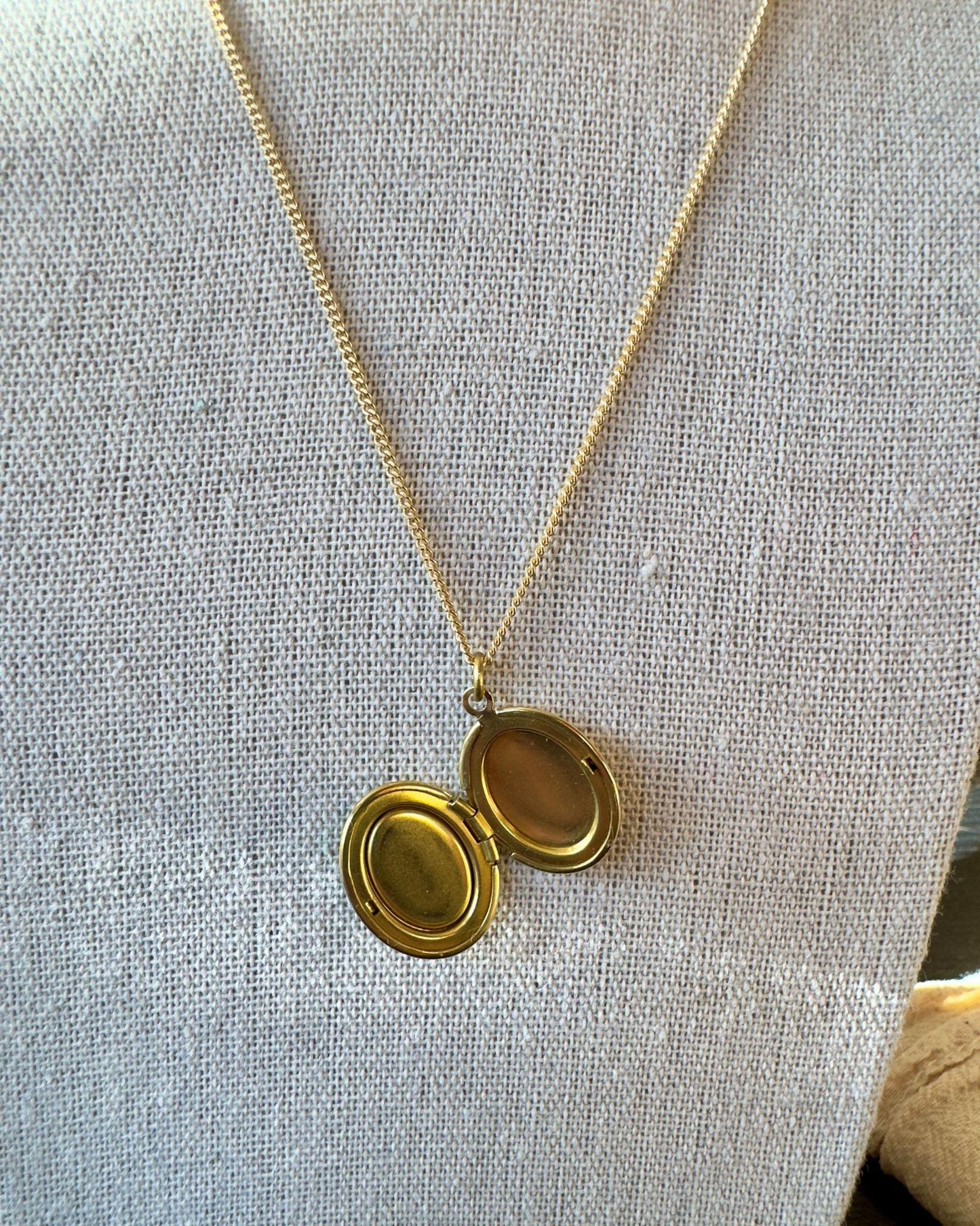Michelle Starbuck Abalone Oval Locket Necklace