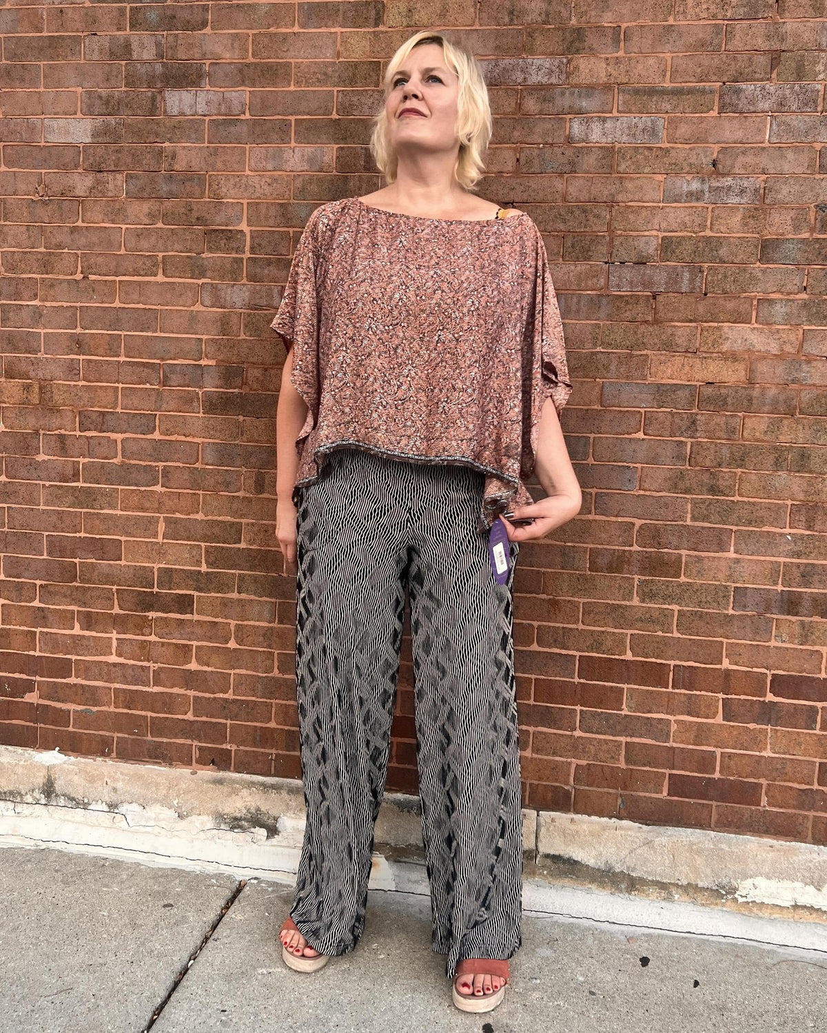 Indie Ella Tessa Flowy Silk Top in Allover Light Dusty Mauve Abstract Print