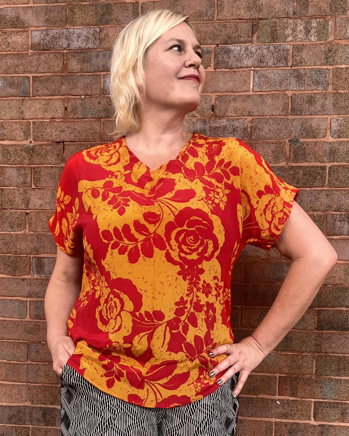 Indie Ella Eesha V-Neck Top in Bold Vivid Floral