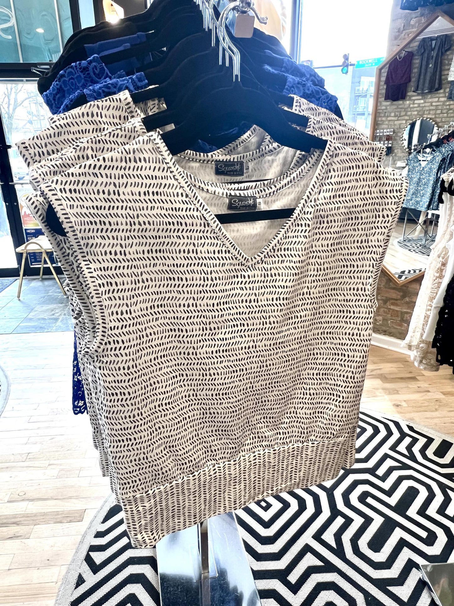 Squasht Banded Tee in Cream with Gray Brushstrokes Print
