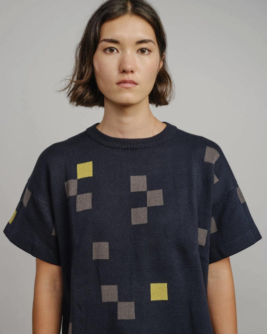 The Endery Albers Short Sleeve Sweater Tee in Atlantic (Navy/Grey/Yellow)