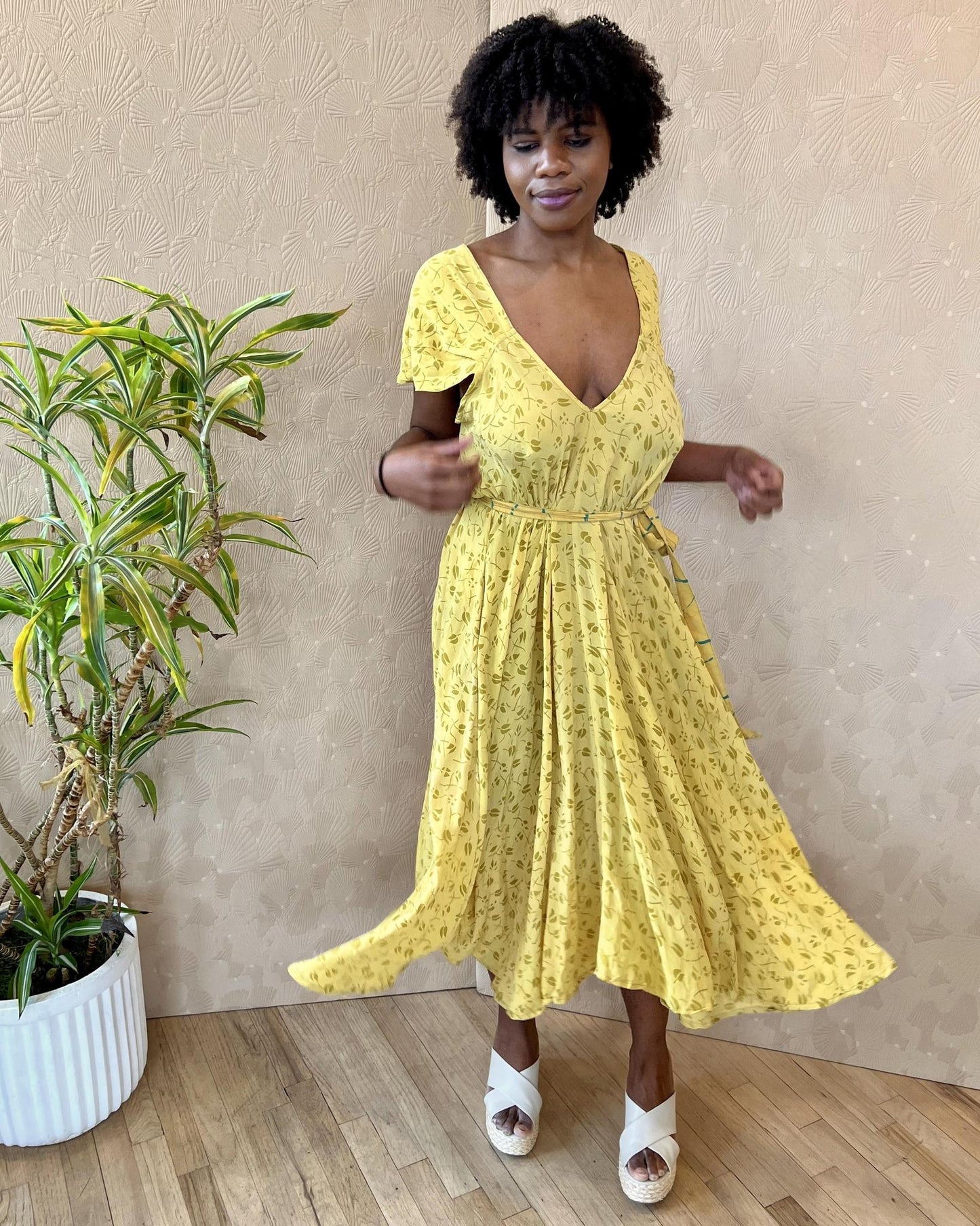 Indie Ella Venus Maxi Dress in Limoncello - Size M/L