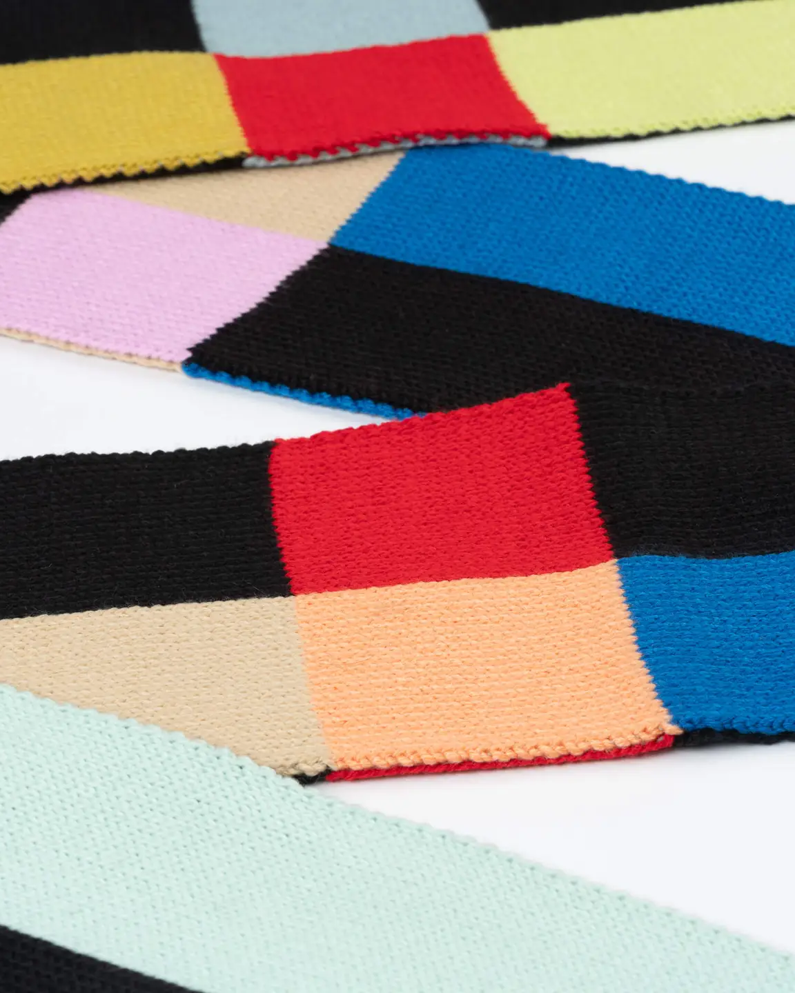 Verloop Chroma Skinny Scarf