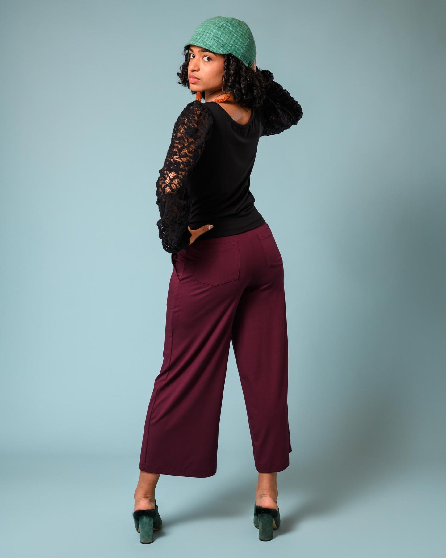 Squasht Wide Leg Pants (Cropped) Merlot