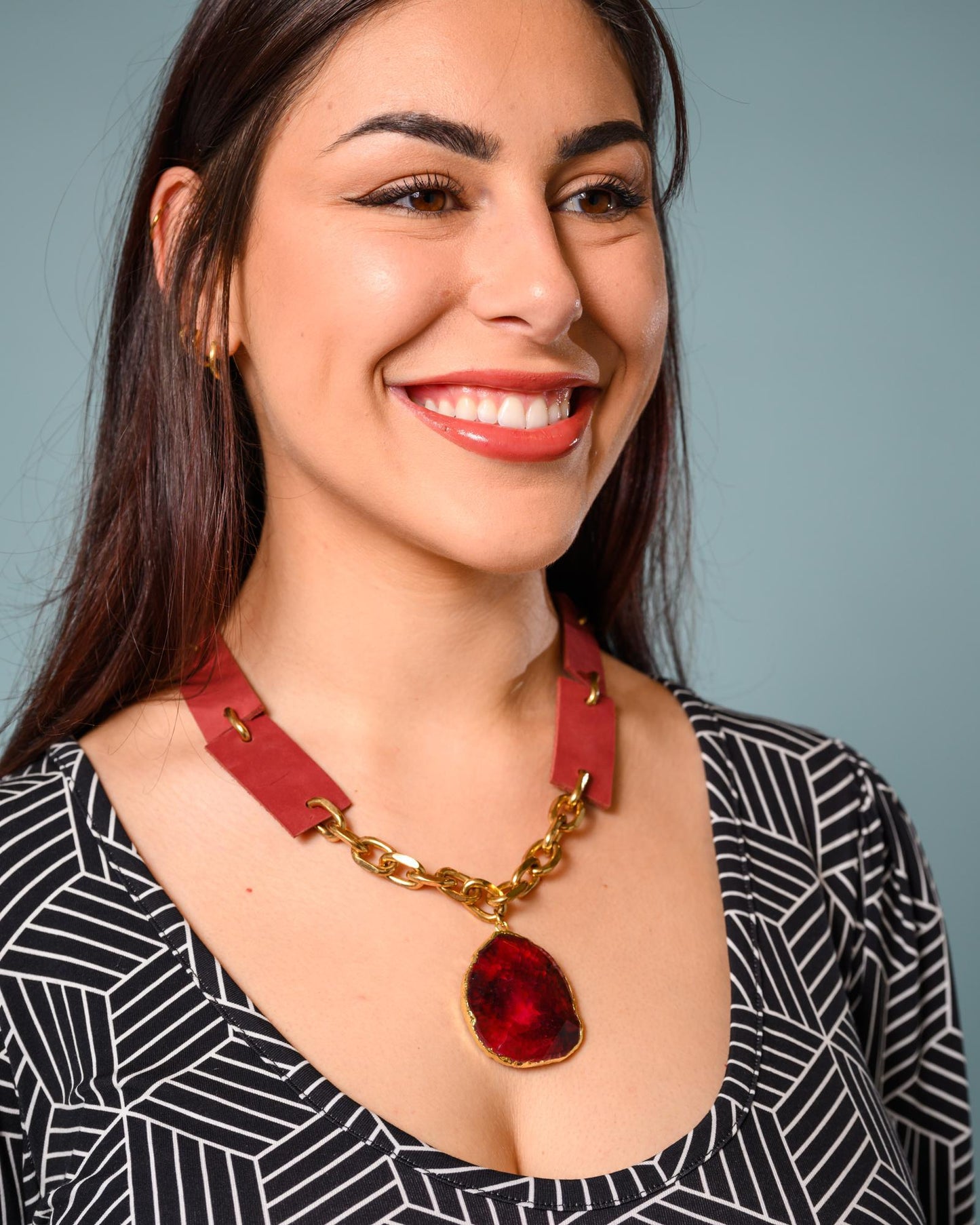 Beltshazzar Femme Cherry Agate Leather Necklace on Brass