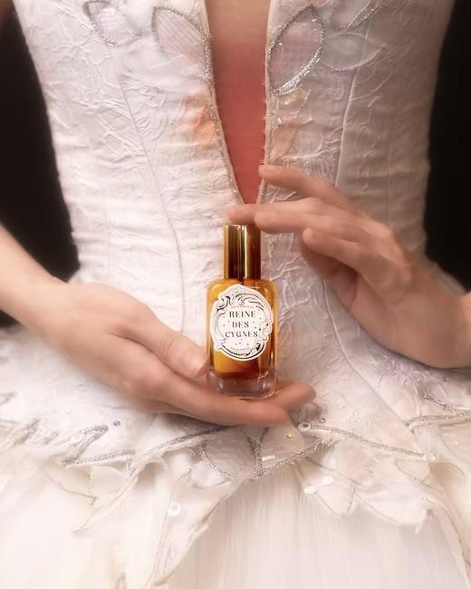 Odette Parfum Co - Reine des Cygnes
