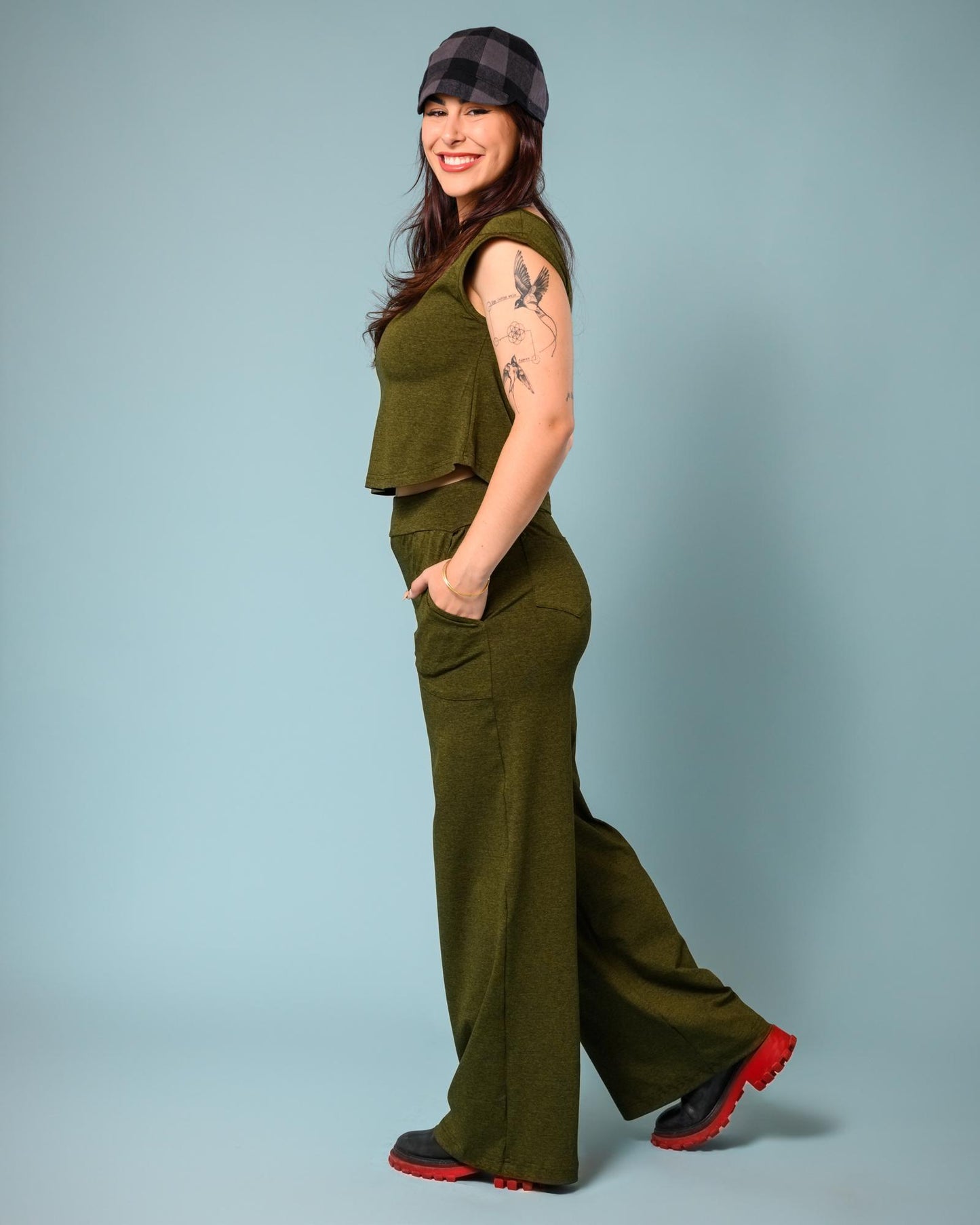 Squasht Wide Leg Long Length Pants in Deep Olive Green