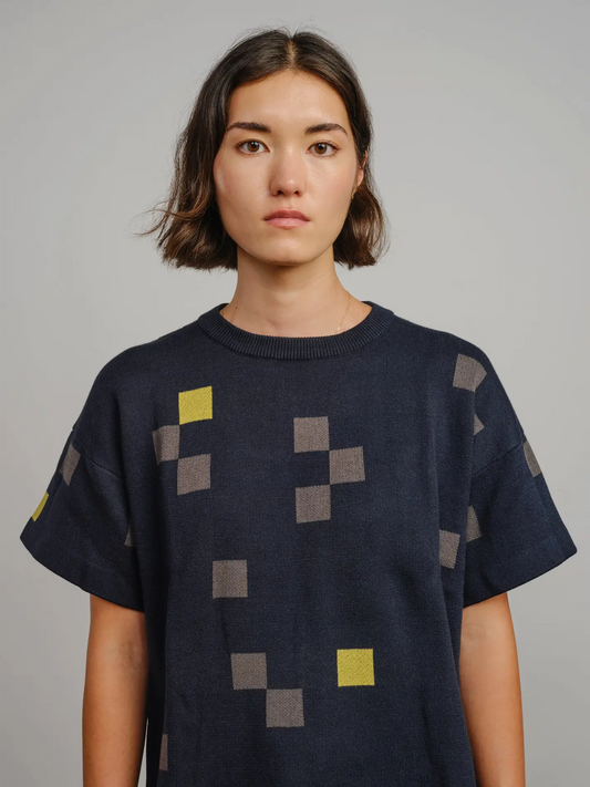 The Endery Albers Short Sleeve Sweater Tee in Atlantic (Navy/Grey/Yellow)