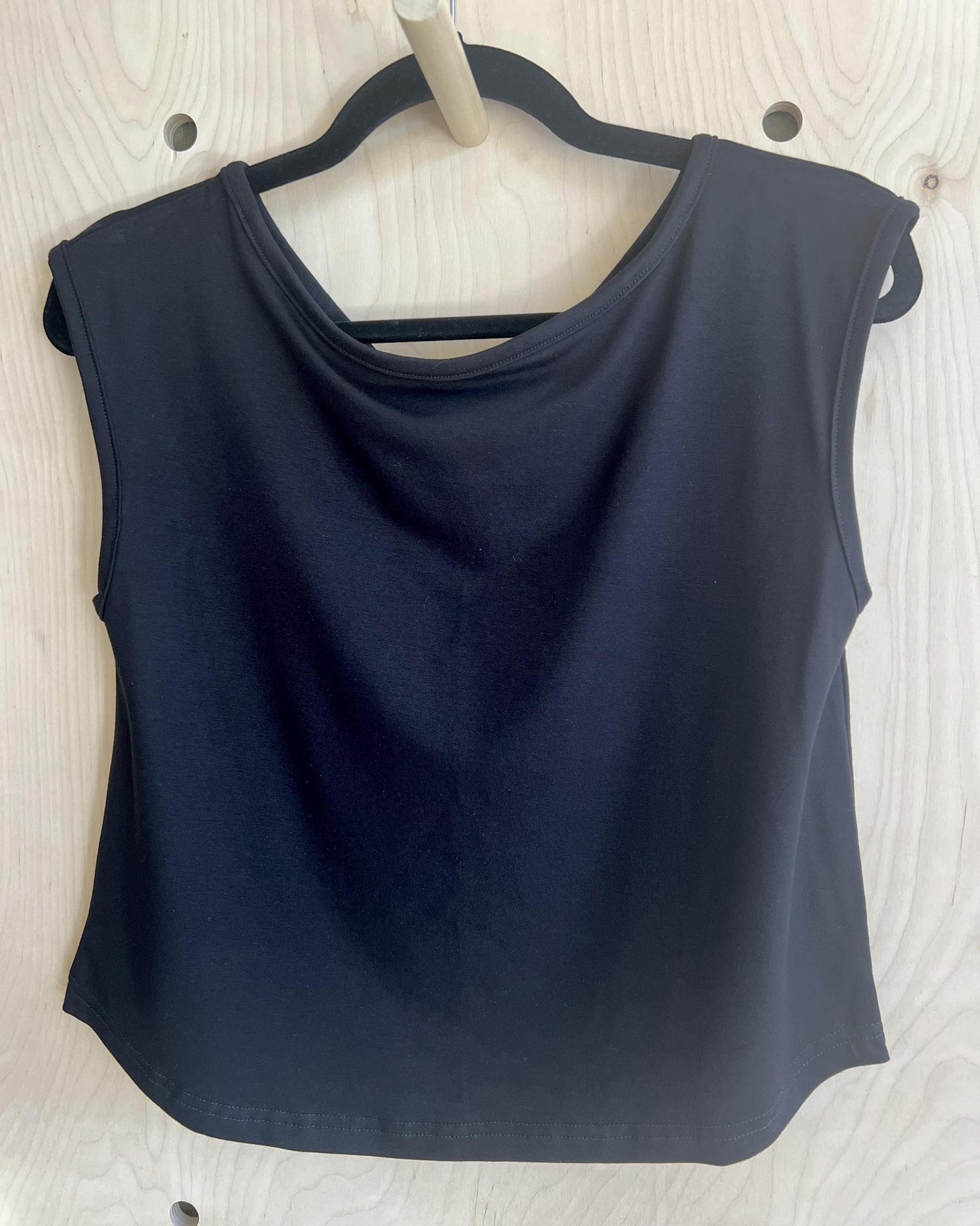 Squasht Croppish Tee in Solid Black