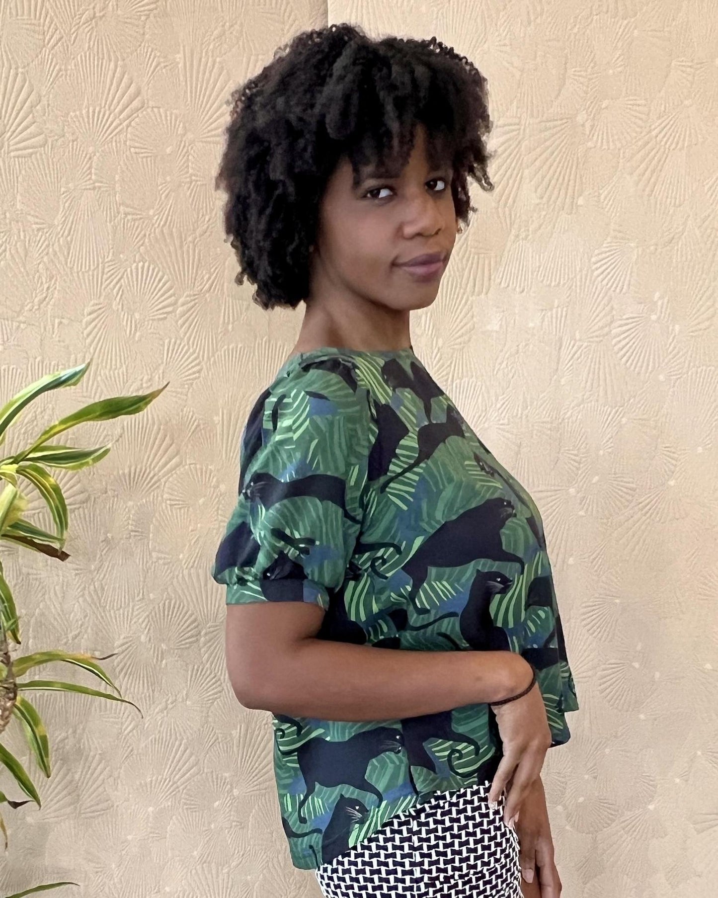 Squasht Puff Sleeve Top in Black Panther