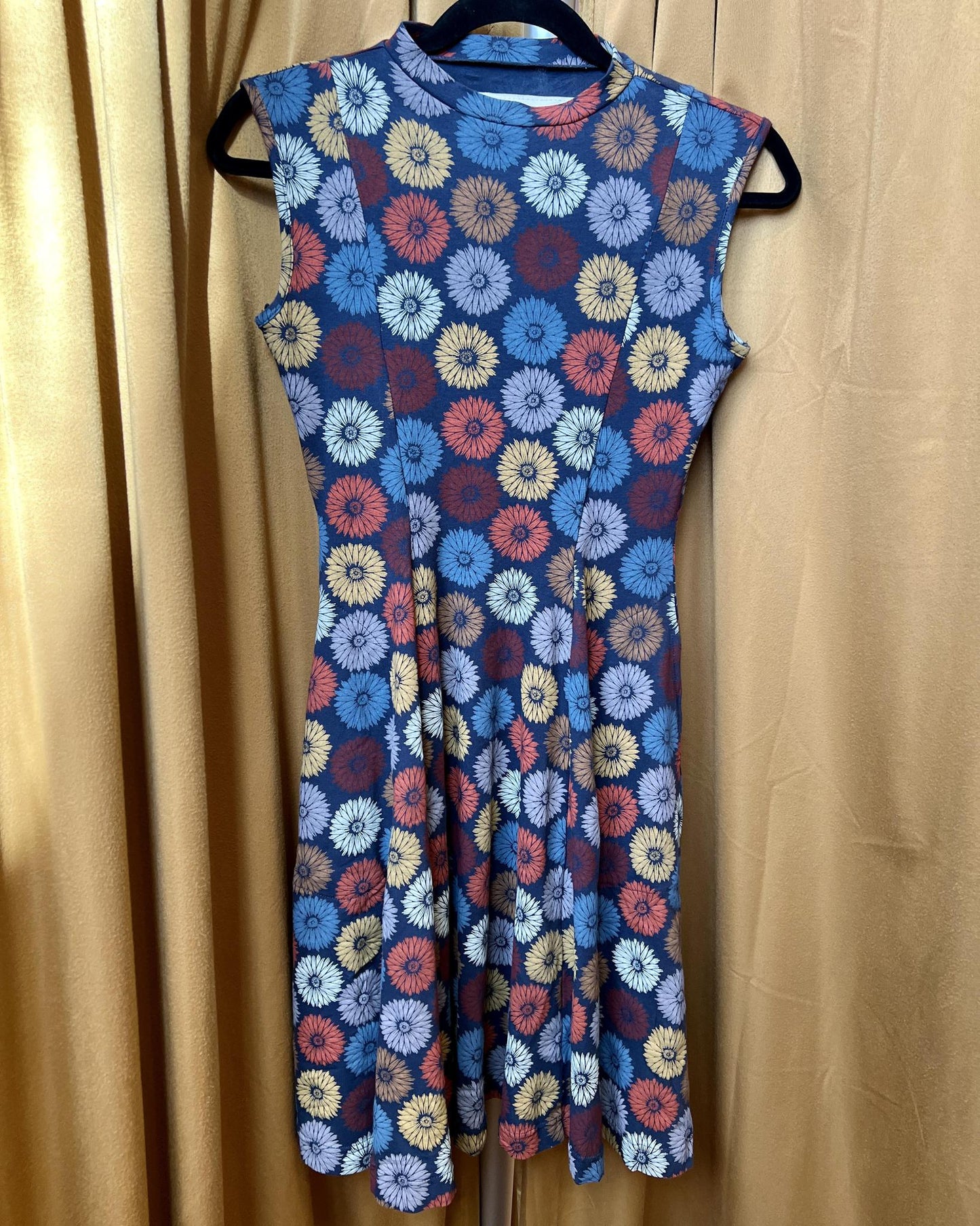 Effie's Heart Mia Dress in Gerber Daisy Print - Last One - Size XS - SALE