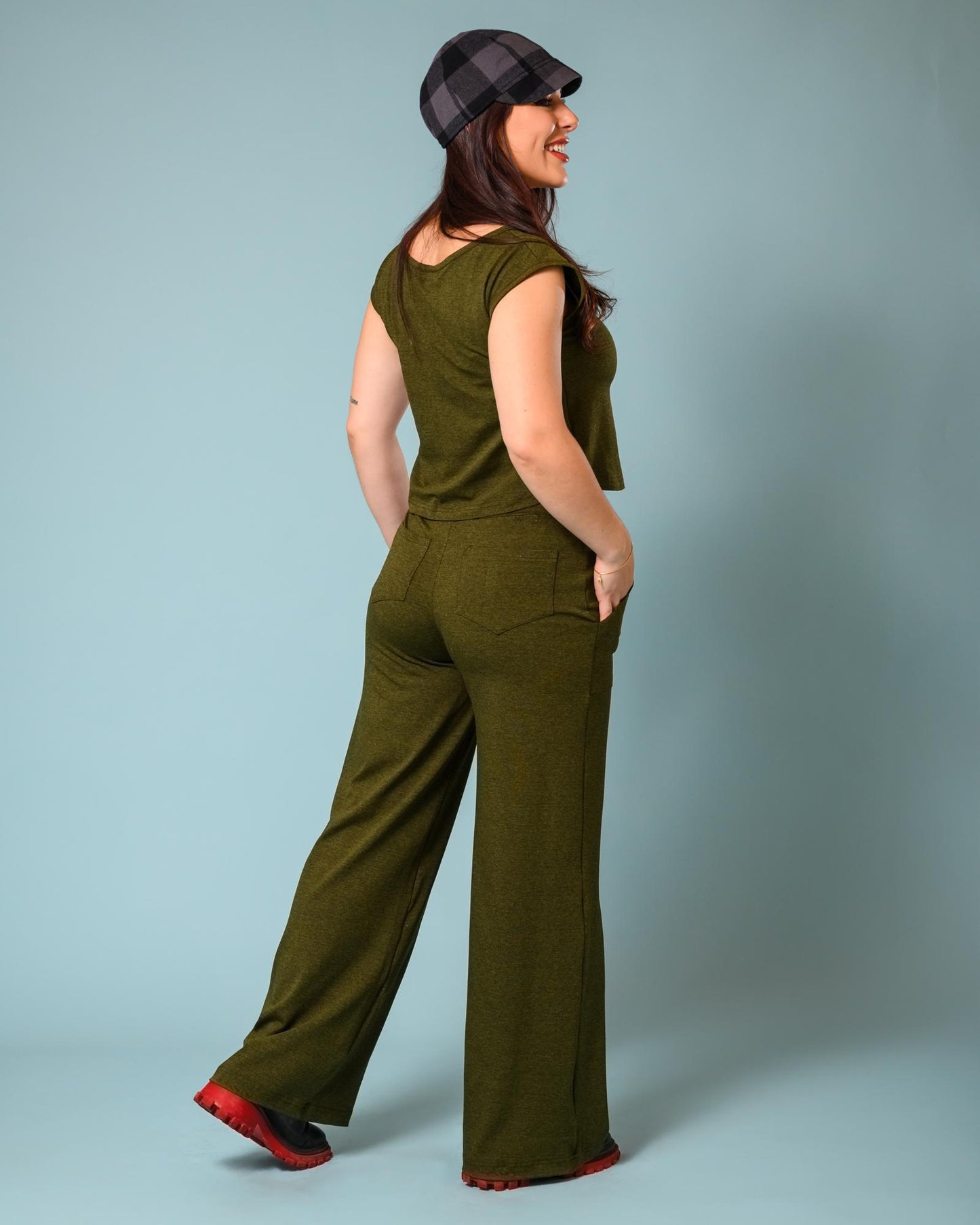 Squasht Wide Leg Long Length Pants in Deep Olive Green