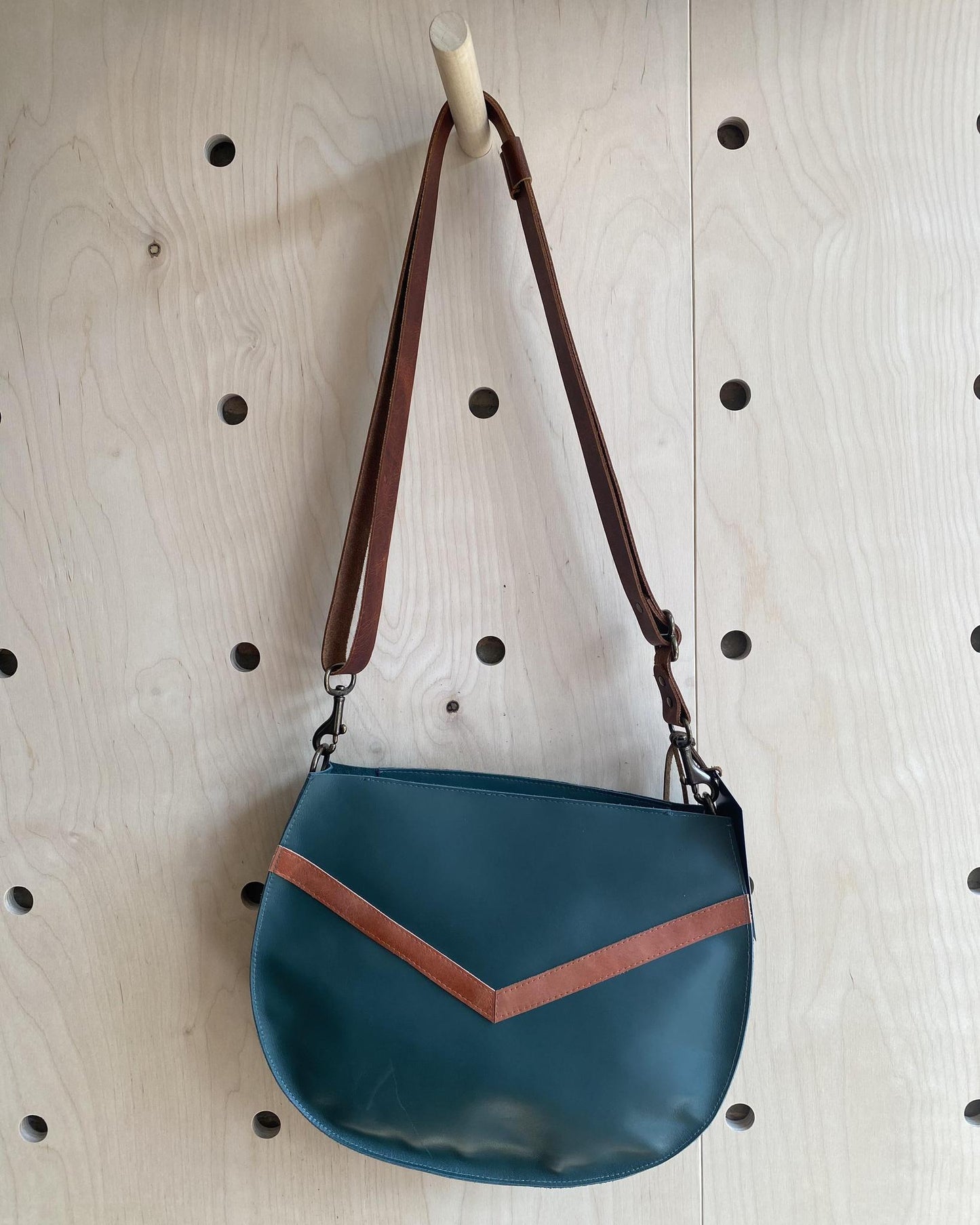 Vallente Leather Handbag - Green Leather with Orange Chevron