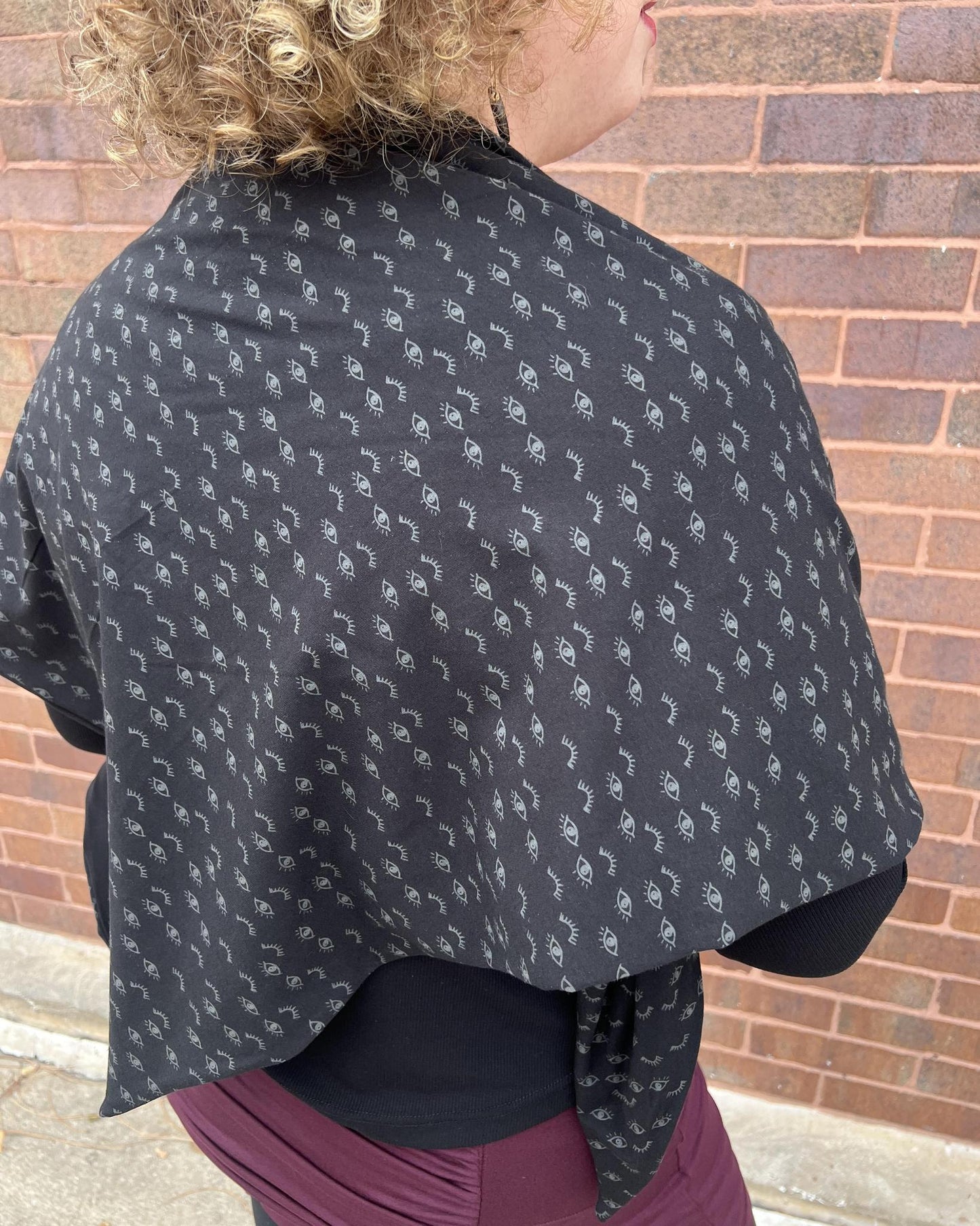 Squasht Reversible Triangle Scarf in Dreamy Eyes and Black