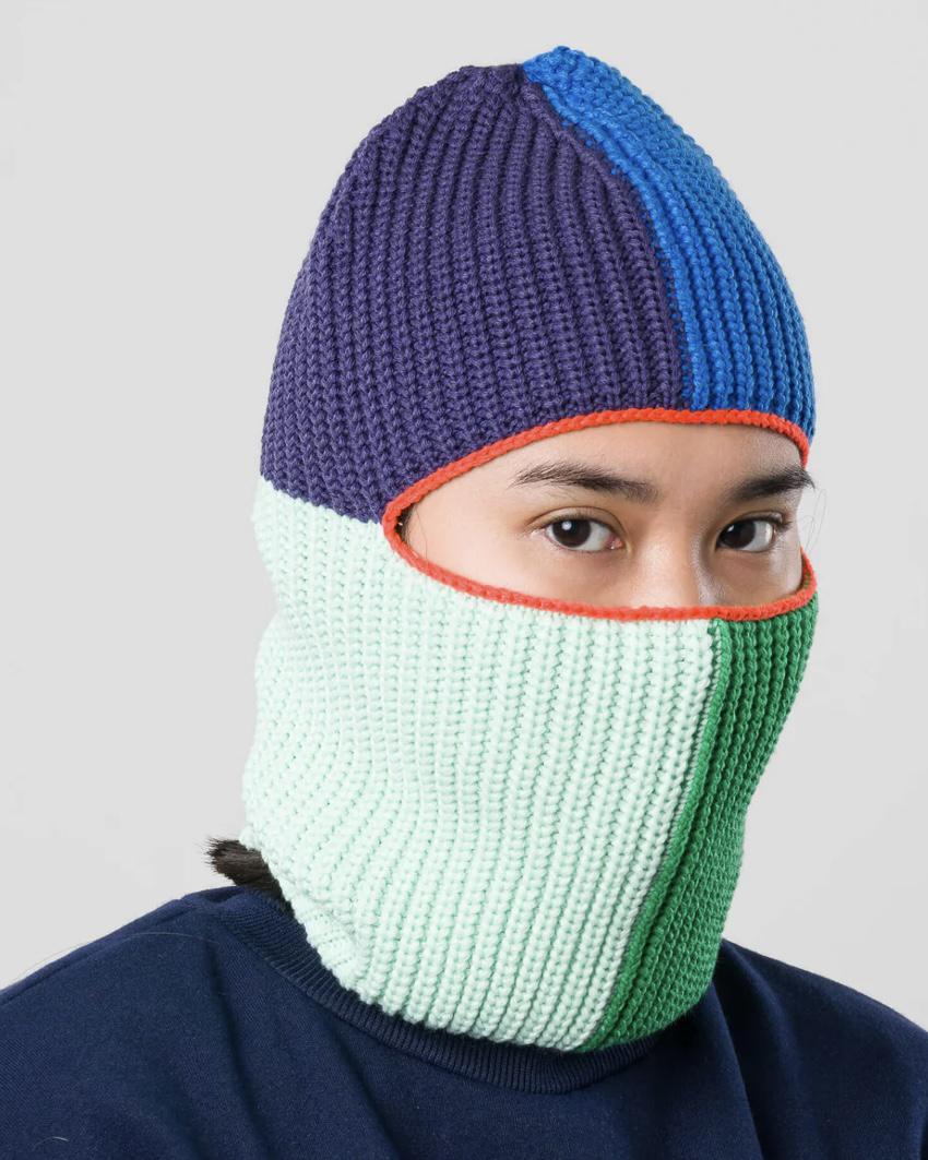 Verloop Quattro Ribbed Colorblock Balaclava in Kelly Green and Cobalt