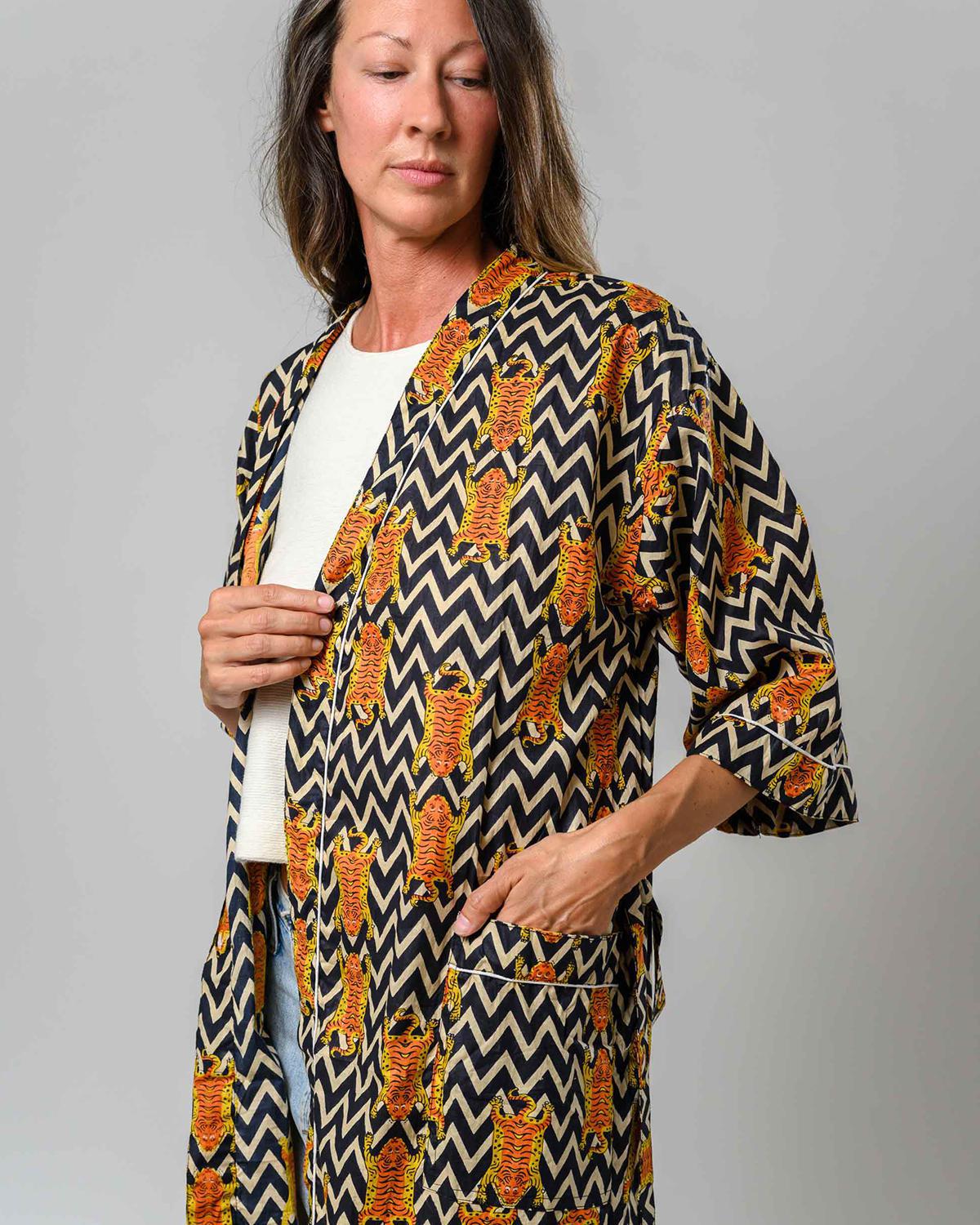 Txtile Lightweight Cotton Robe - Chevron Tiger Print