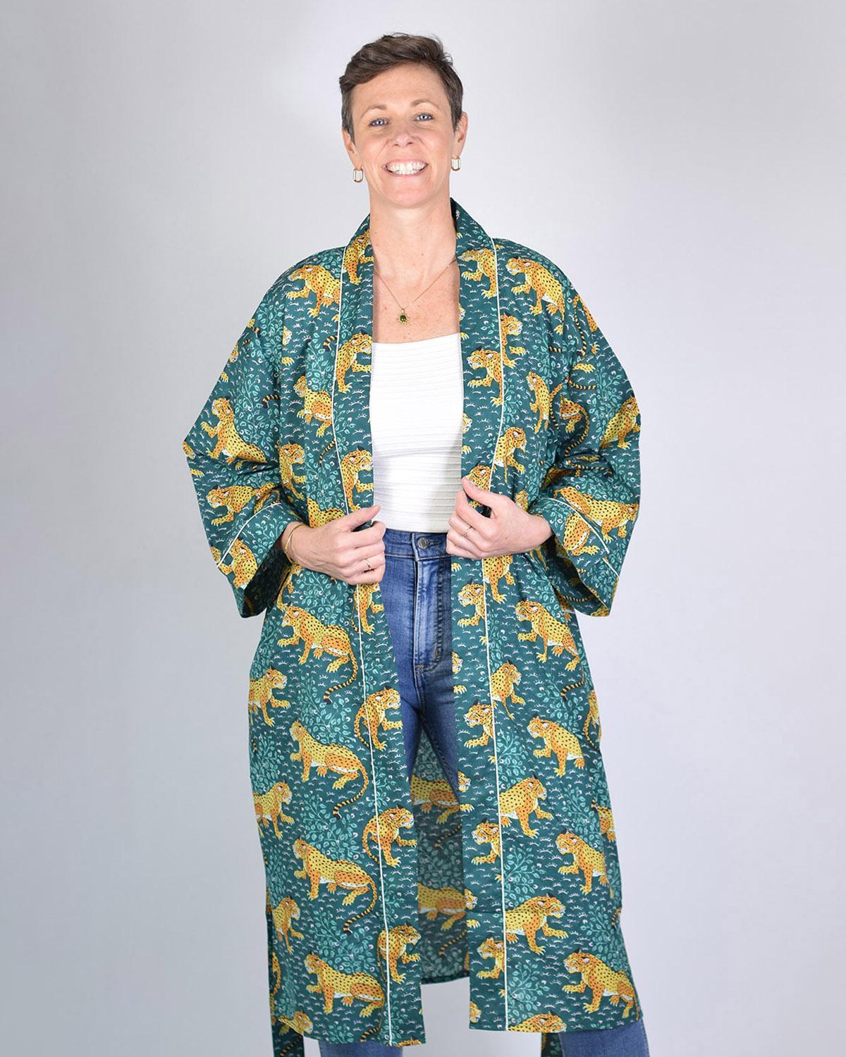 Txtile Lightweight Cotton Robe - Roaming Jaguars