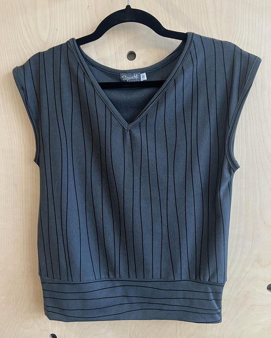 Squasht Banded Tee in Gray Lines Print