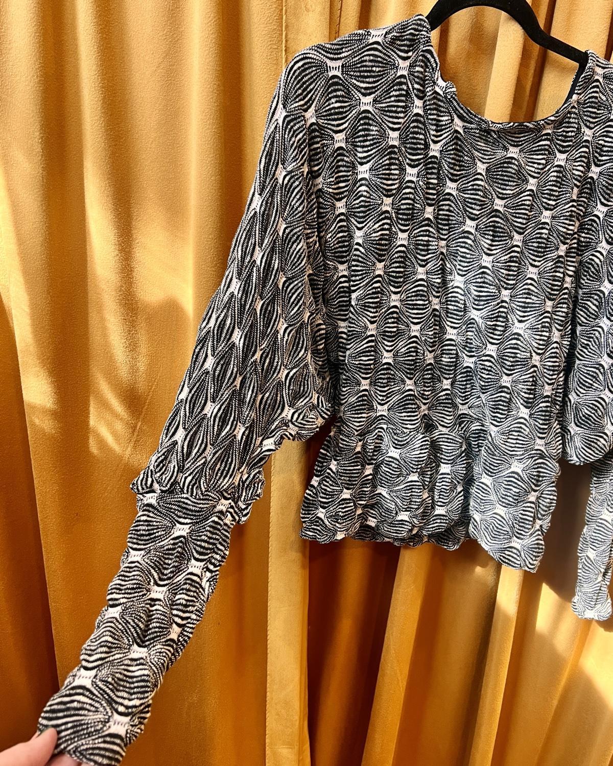 Squasht Batwing Sweater in Textured Black and White Diamond Print Knit