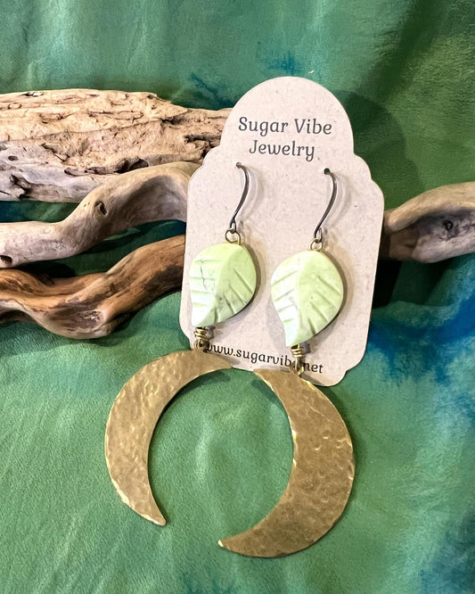 Sugar Vibe Crescent Moon Earrings with Green Leaves