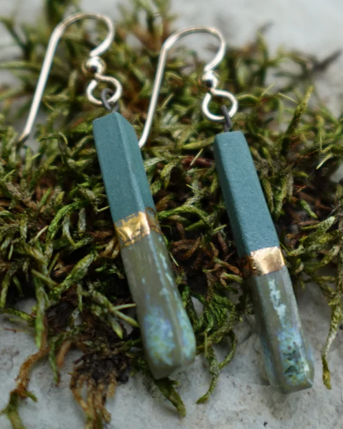 Lilikoi Project Porcelain Bar Earrings in Juniper