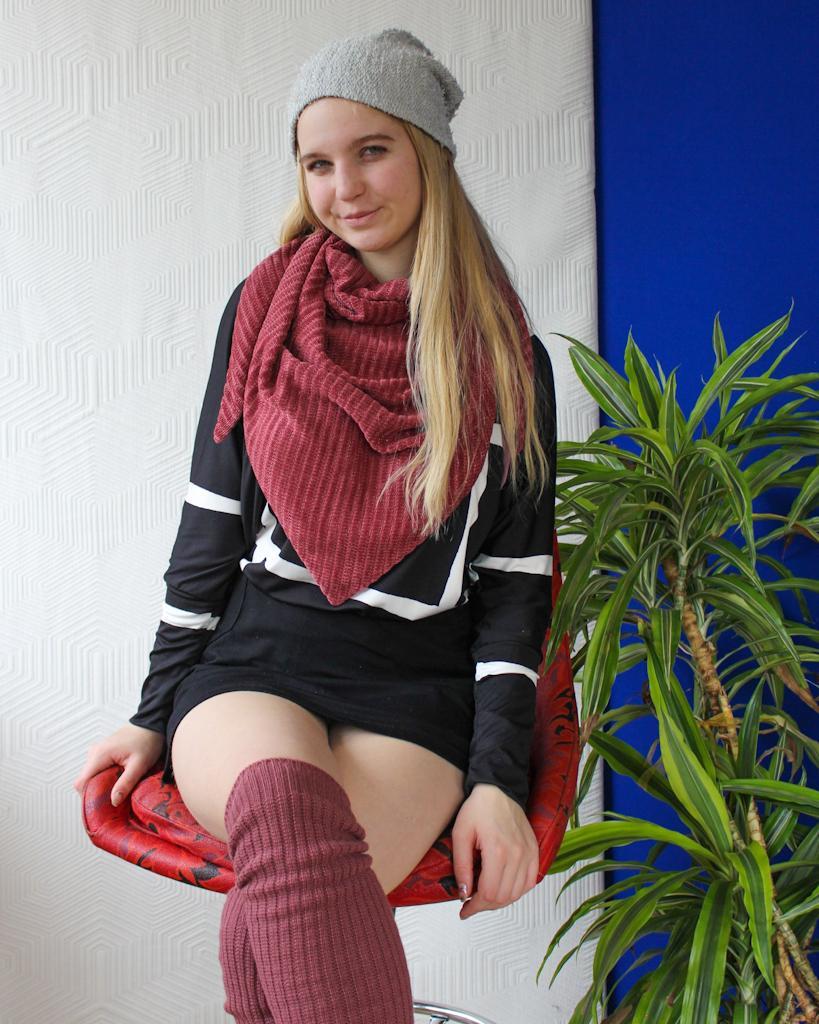 Squasht Triangle Scarf in Raspberry Plush with Pewter Gray