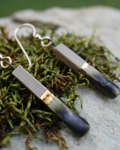 Lilikoi Project Porcelain Bar Earrings in Stone