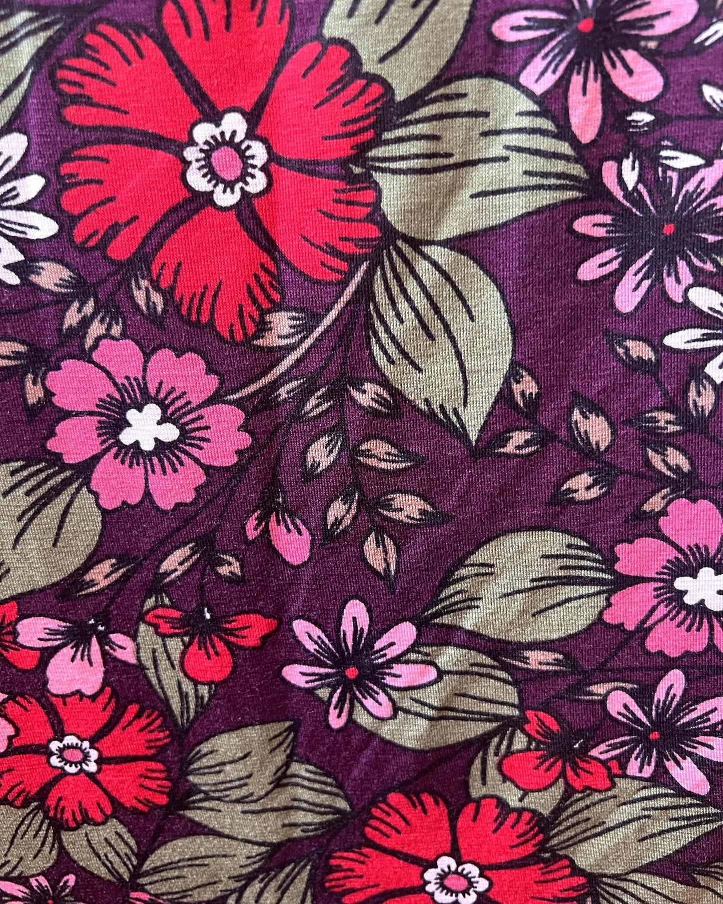 Squasht Croppish Tee in Petal Party - Berry