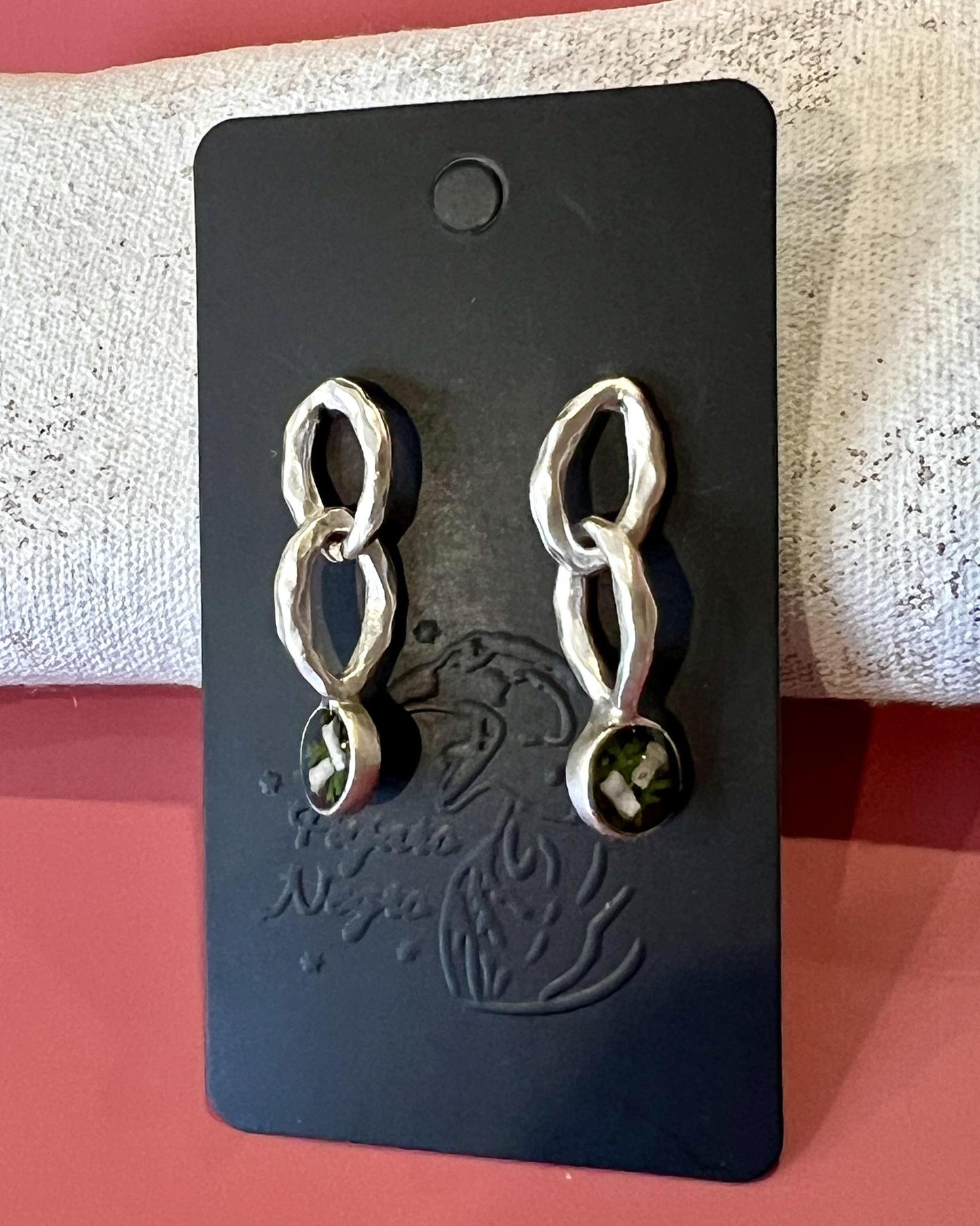 Pajaro Negro Silver Chain with Fern & Rabbit Bone Earrings