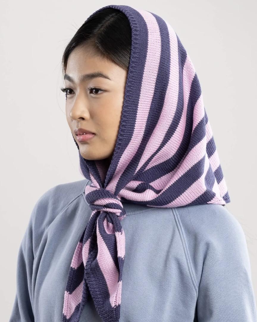 Verloop Simple Stripe Triangle Scarf in Lilac Denim