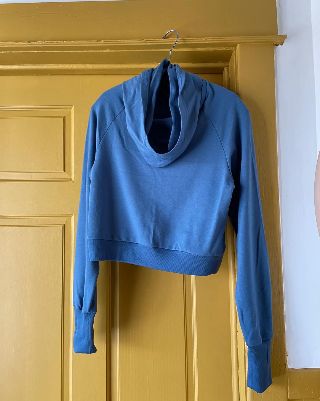 Wulfka Audrey Cropped Hoodie with Thumbholes in Sky Blue
